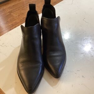 Dolce vita low bootie